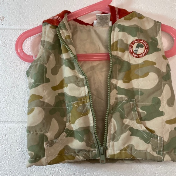 Babyworks Camouflage Unit 2 Dino Mission Digging Crew Hoodie Vest & Pants - Picture 4 of 9